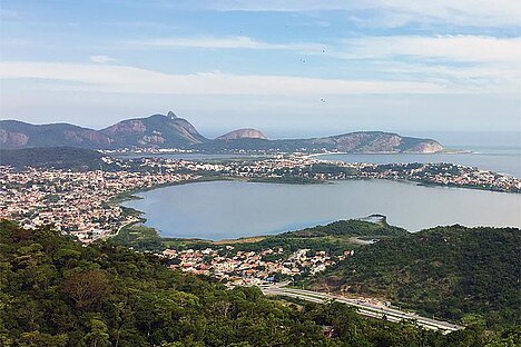 Unterstützung des Projekts „Encosta Verde“ in Morro da Boa Vista in Niterói, Brasilien